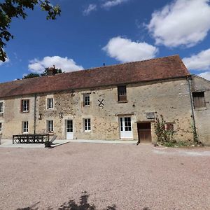 Maison De Charme Avec Grand Jardin, Jeux Pour Enfants, Et Equipements Modernes A Merri - Fr-1-497-137 Villa Exterior photo