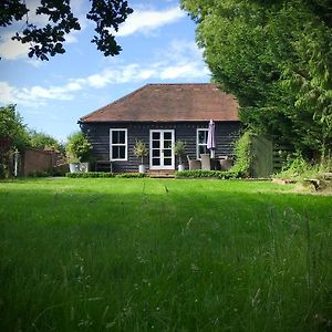 Sissinghurst Stables Villa Cranbrook Exterior photo