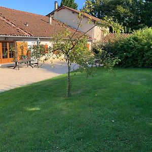 Gite La Combe Pour Les Amateurs De Nature Villa Saint-Etienne-du-Bois  Exterior photo