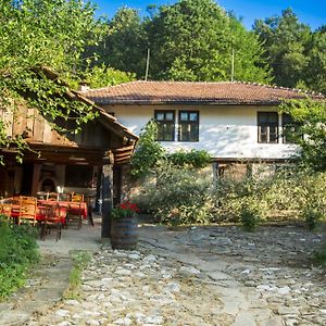 Little River Guest House Gabrovo Exterior photo