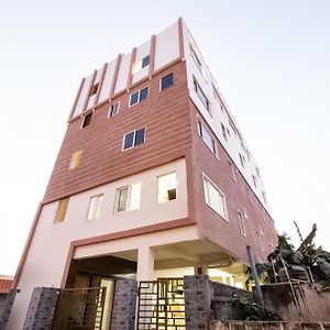 Super Hotel O Cj Inn Vijayawāda Exterior photo