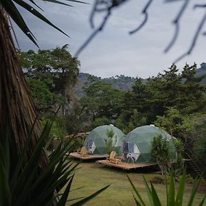 Las Cupulas At Earth Lodge Antigua Exterior photo