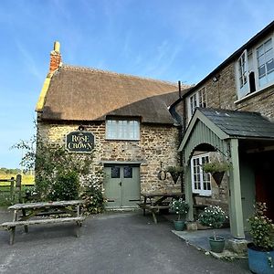 The Rose & Crown In Trent Bed and Breakfast Exterior photo