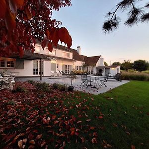 Au Clos d'Amande Bed and Breakfast Lasne Exterior photo