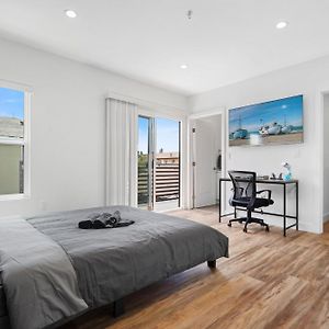 Spacious Bedroom With Private Bathroom Los Ángeles Exterior photo