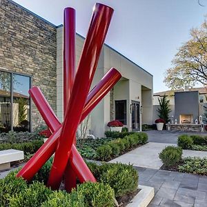 Landing At The Residences At Arlington Heights - 1 Bedroom In Downtown Arlington Heights Exterior photo