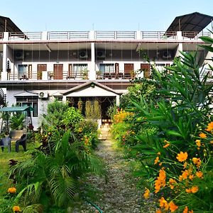 Apartamento Sparrow Nest Corbett Rāmnagar Exterior photo