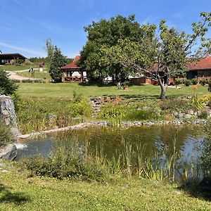 Tenger-szem Panzió és Lovasudvar Bed and Breakfast Zánka Exterior photo