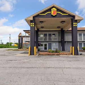 Hotel Super 8 By Wyndham Millbury/Toledo Exterior photo