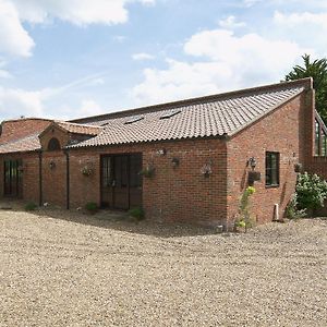 St Andrews Barn Villa Necton Exterior photo