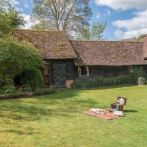 Pheasants Hill Old Byre Villa Hambleden Exterior photo