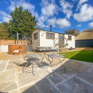 Little Norfolk Cabin Villa Neatishead Exterior photo