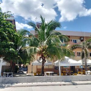 Hotel Harbour Chateau Odiongan Exterior photo