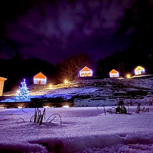 Glamping Zarja, Vipava Valley Bed and Breakfast Zoll Exterior photo