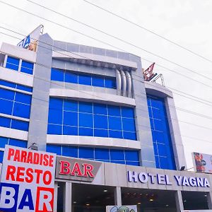 Yagna Inn Pūrnānkuppam Exterior photo