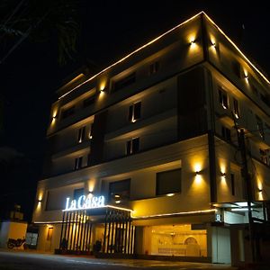 Hotel La Casa Vijayawāda Exterior photo