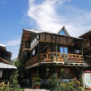 Hostal Yemaya Mompiche Exterior photo