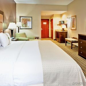 Holiday Inn Pearl - Jackson Area, An Ihg Hotel Room photo