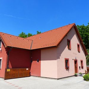 Hotel Penzion Amálka Třeboň Exterior photo