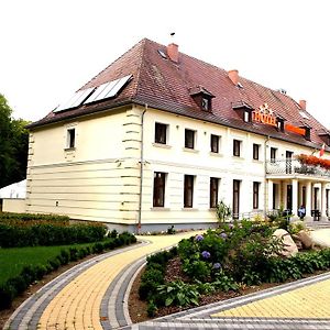 Hotel Swietoborzec Łobez Exterior photo