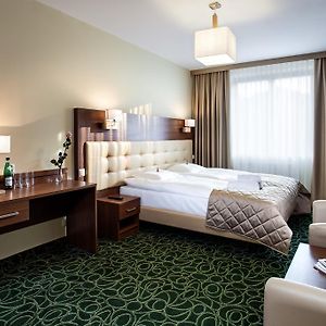 Hotel Royal Botanic Lublin Room photo