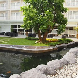 Treepark Apartamento con servicio Karawang Exterior photo
