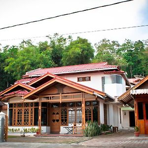 Hotel Bamboosa Bukittinggi Exterior photo