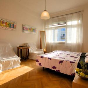 Apartment Sedlčanská - You Will Save Money Here - equipped with antique furniture Praga Room photo