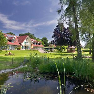 Hotel Litz - Das Erlebnishaus Am Attersee Seewalchen Room photo