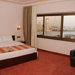 EL Tonsy hotel El El Cairo Room photo