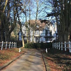 Le Prieuré Boutefol Bed and Breakfast Surville  Exterior photo