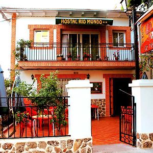 Hotel Hostal Río Mundo Riópar Exterior photo