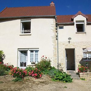 Holiday Home Gite Des Hautes Cotes De Beaune Magny-les-Villers Room photo