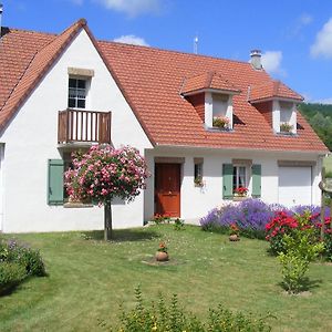 La Bourgade Bed and Breakfast Estréelles Exterior photo