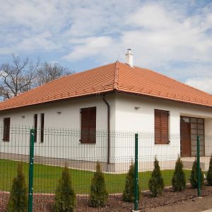 Hotel Kakasszéki Vendégház Székkutas Exterior photo