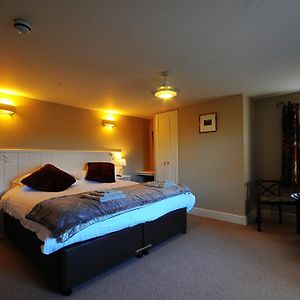 The Samson Inn Gilsland Room photo