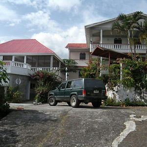 Symes Zee Villa Laudat Exterior photo