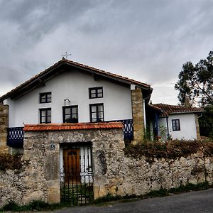 Casa Rural Ortulane Hostal Urduliz Exterior photo