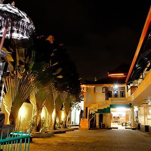Mataram Hotel Exterior photo