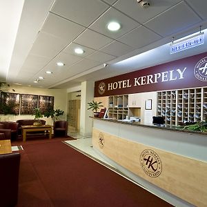 Hotel Kerpely Dunaújváros Exterior photo