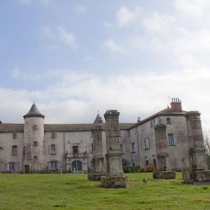 Chateau De Chantelauze Olliergues Exterior photo