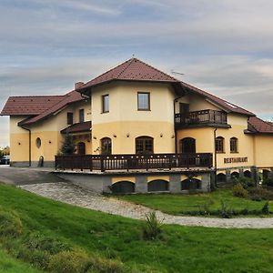 Hotel Penzion Stary Dvur Nové Dvory Exterior photo