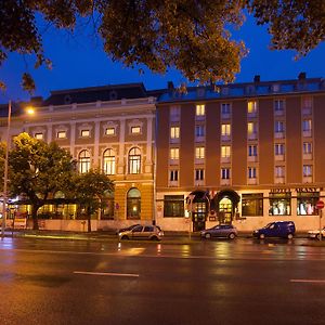 Arany Bárány Hotel Zalaegerszeg Exterior photo