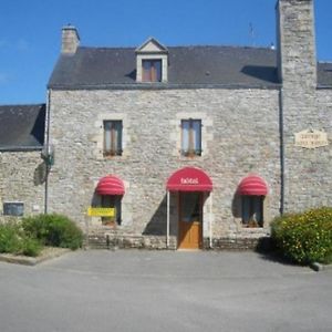 Hotel Auberge Saint Hernin Pluherlin Exterior photo