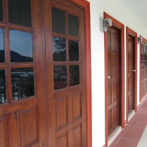 Neeraja Guesthouse Patong Exterior photo