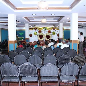 Hotel Urvasi Residencia Hyderabad Room photo