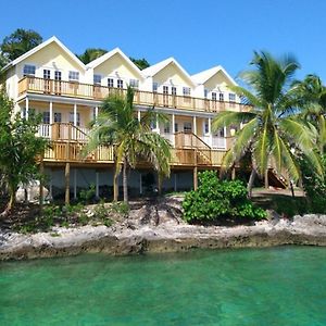 Bluff House Beach Resort & Marina Cayo Green Turtle Exterior photo