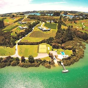 Riverside Matakana Villa Exterior photo