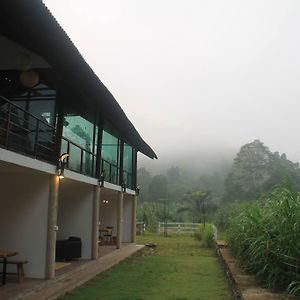 Caravan Serai Exclusive Private Villas & Eco Resort Bentong Exterior photo