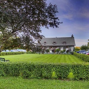 Hotel Auberge Baker Chateau Richer Exterior photo